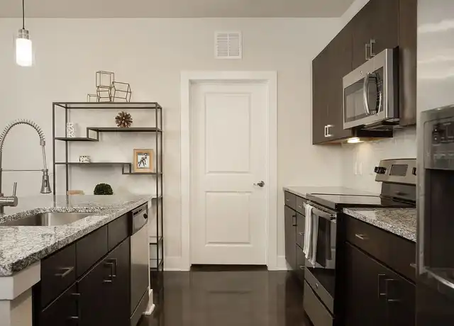 Property at State Street - 1520 N Memorial Way, Houston, TX, 77007, 1-2 bed, 1-2 bath, [object Object]