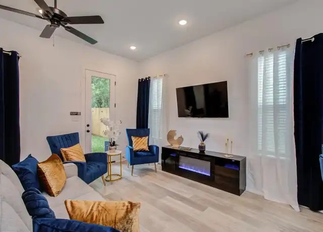 Property at 1616 Benson St, Houston, TX, 77020, 3 beds, 2.5 baths, [object Object]