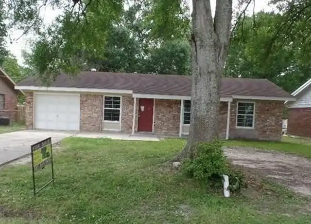 Property at 207 W Jefferson St, Jennings, LA, 70546, 3 beds, 1 bath, [object Object]