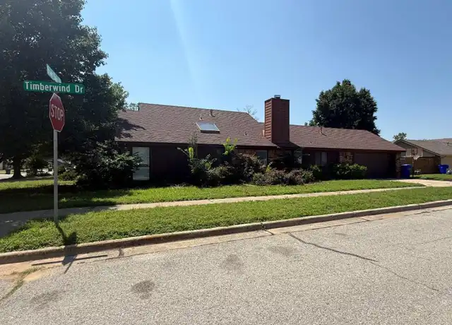 Property at 3701 River Oaks Dr, Norman, OK, 73072, 3 beds, 2 baths, [object Object]