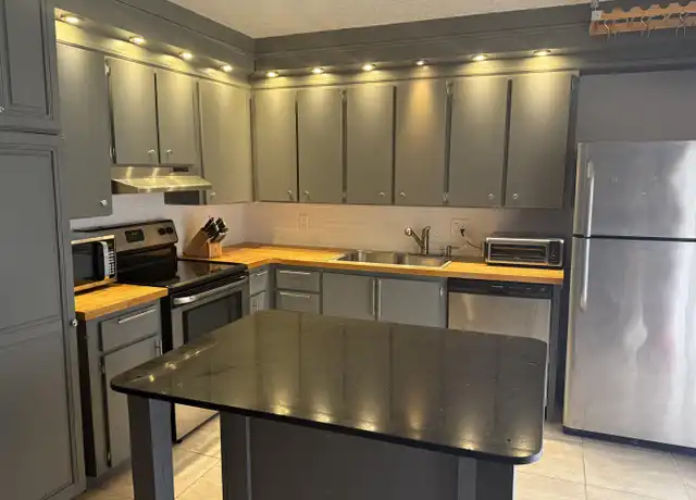 Property at 1106 11th Ct, Palm Beach Gardens, FL, 33410, 2 beds, 2.5 baths, [object Object]