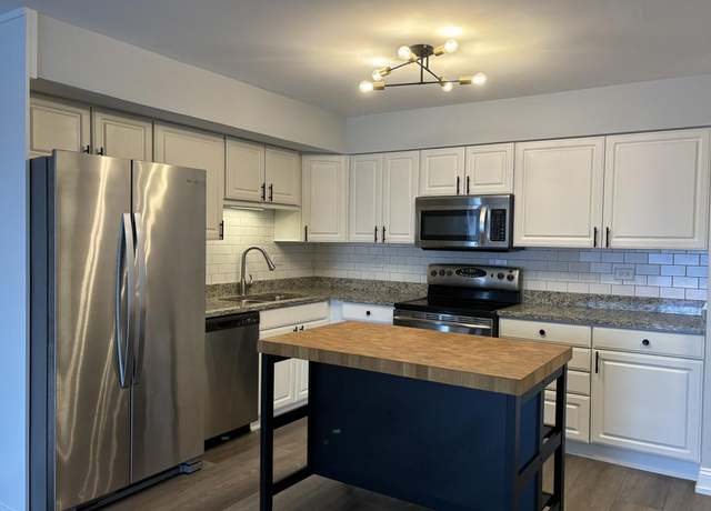 Photo of 2214 S Goebbert Rd #478, Arlington Heights, IL 60005