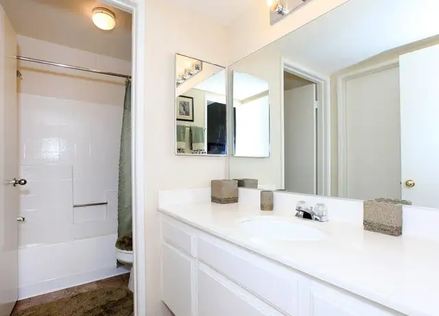 Photo of 27303 Sara St, Canyon Country, CA 91387