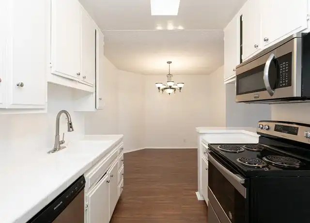 Property at Robertson Olympic Towers - 1031 S Wooster St, Los Angeles, CA, 90035, 1 bed, 1-1.5 bath, [object Object]
