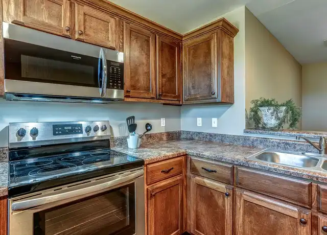 Property at Bailey Springs Manor - 601 Bailey Springs Rd, Florence, AL, 35634, 2 beds, 2 baths, [object Object]