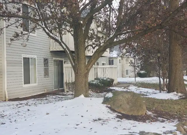 Property at 875 Clyde Ave, Cuyahoga Falls, OH, 44221, 2 beds, 1 bath, [object Object]