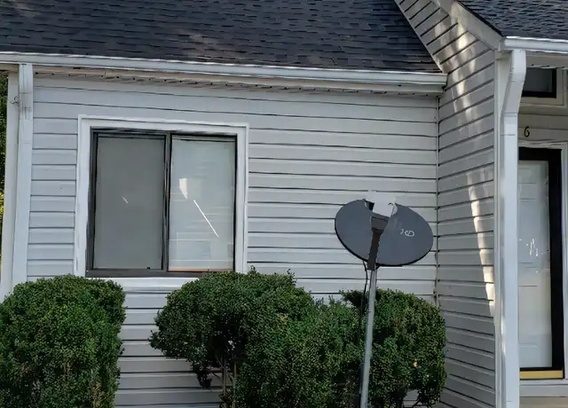 Property at 556 Brookside Ct, Kernersville, NC, 27284, 1 bed, 1.5 baths, [object Object]