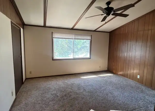 Property at 1382 Maricopa Dr Unit 3, Oshkosh, WI, 54904, 2 beds, 1 bath, [object Object]