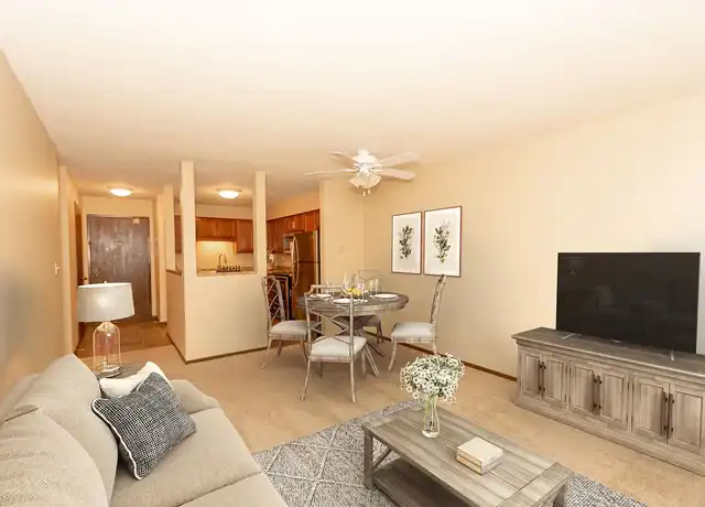 Property at Hunters Ridge - 19000 Stratford Rd, Minnetonka, MN, 55345, 0-2 beds, 1 bath, [object Object]