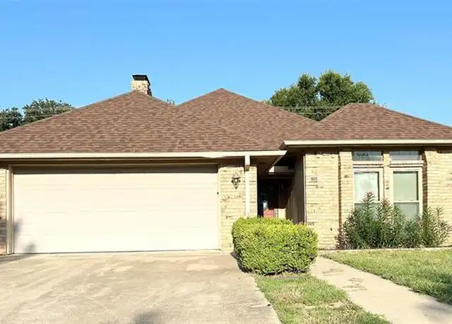 Property at 1605 High Crest Ct, Irving, TX, 75061, 3 beds, 2.5 baths, [object Object]