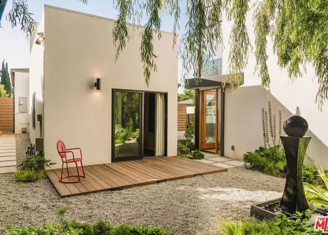 Property at 654 Hill St, Santa Monica, CA, 90405, 4 beds, 2 baths, [object Object]