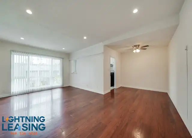 Property at 922 Normandie Ave Unit 8D, Los Angeles, CA, 90029, 1 bed, 1 bath, [object Object]