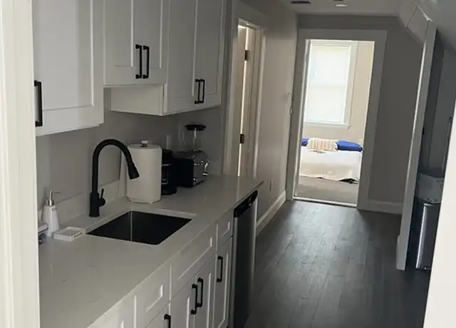 Property at 14 Cotting St Unit 3, Medford, MA, 02155, 2 beds, 1 bath, [object Object]