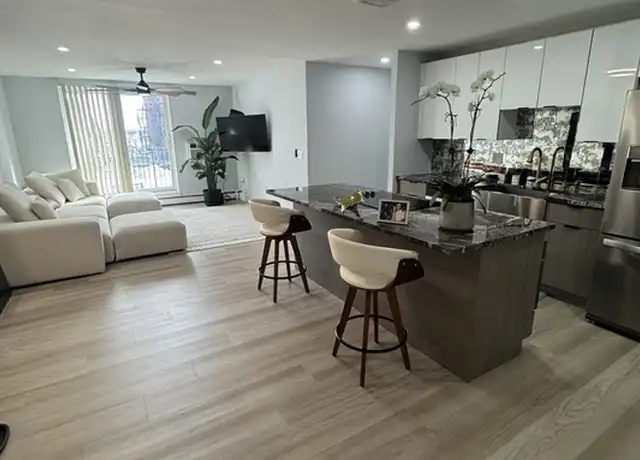 Property at 761 E 6th St #5, South Boston, MA, 02127, 3 beds, 1 bath, [object Object]