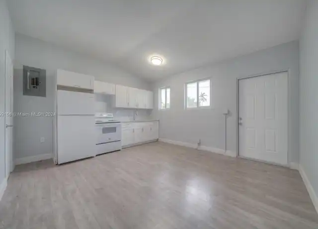 Property at 10295 SW 178th St, Miami, FL, 33157, 3 beds, 1 bath, [object Object]
