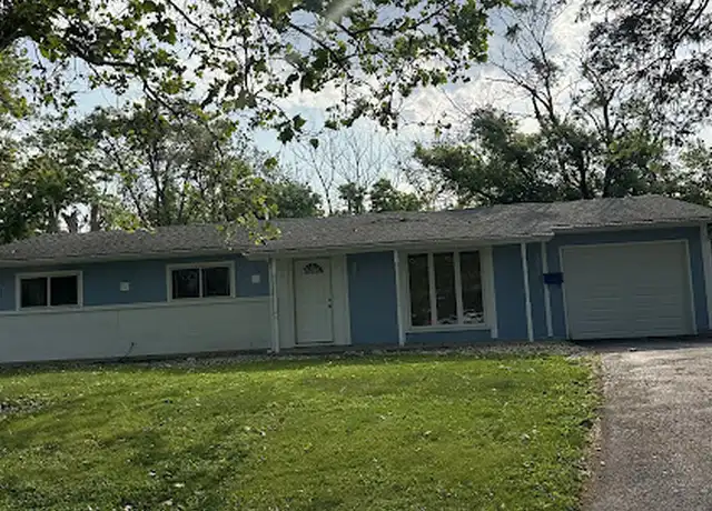 Property at 15137 Hiawatha Trl, Orland Park, IL, 60462, 3 beds, 2 baths, [object Object]