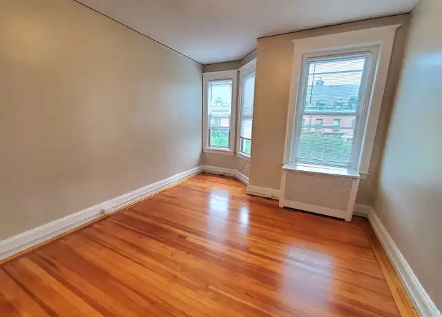 Property at 27 Herrick Rd Unit U3, Newton Centre, MA, 02459, 3 beds, 1 bath, [object Object]