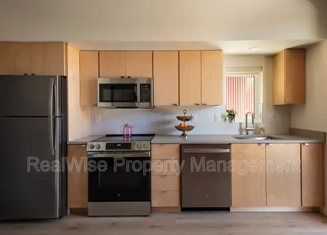 Property at 1260 Quincy St Unit 202, Ashland, OR, 97520, 1 bed, 1 bath, [object Object]