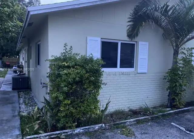 Property at 2407 SW 42nd Ave Unit A, Fort Lauderdale, FL, 33317, 2 beds, 1 bath, [object Object]