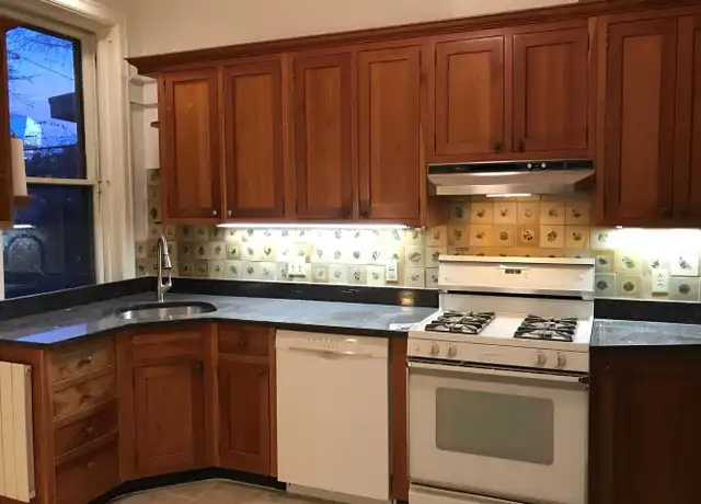 Property at 325 N 34th St, Philadelphia, PA, 19104, 5 beds, 3 baths, [object Object]