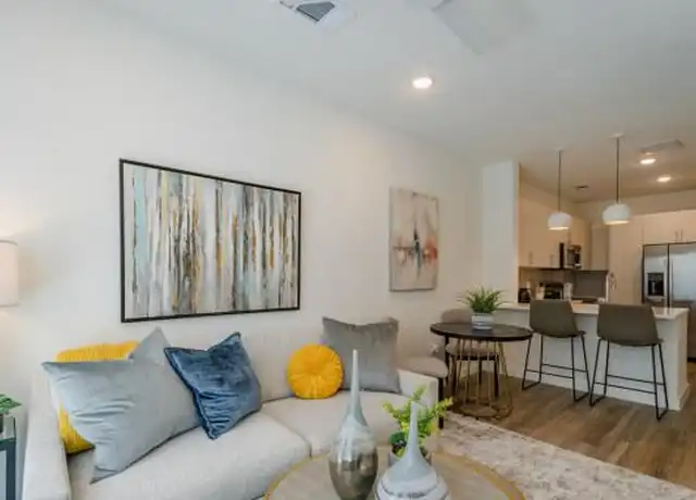 Property at 2101 N Shepherd Dr Unit 2255, Houston, TX, 77008, 1 bed, 1 bath, [object Object]