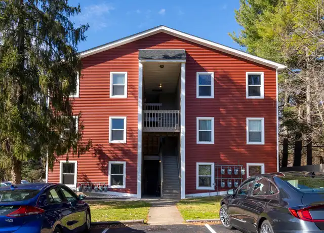 Property at 209 Tee St Unit 209-11, Blacksburg, VA, 24060, 2 beds, 1 bath, [object Object]