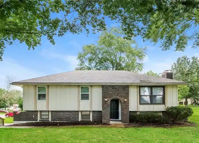 Property at 408 SW Sandstone Dr, Blue Springs, MO, 64014, 3 beds, 2.5 baths, [object Object]