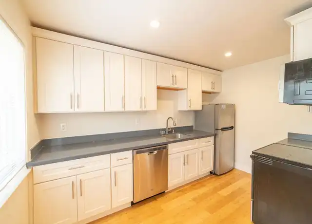 Property at 1130 Bancroft Way Unit A, Berkeley, CA, 94702, 3 beds, 1 bath, [object Object]