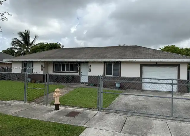 Property at 855 Davis Pkwy, Homestead, FL, 33034, 4 beds, 2 baths, [object Object]