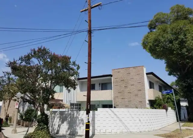Property at 5302 Comercio Ln, Woodland Hills, CA, 91364, 1 bed, 1 bath, [object Object]