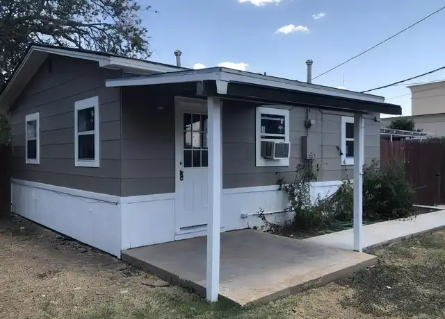 Property at 1101 65th St Unit Rear, Lubbock, TX, 79412, 1 bed, 1 bath, [object Object]