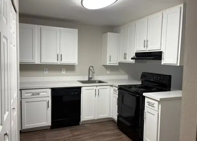 Property at 14155 S Beavercreek Rd Unit 202, Oregon City, OR, 97045, 2 beds, 1 bath, [object Object]