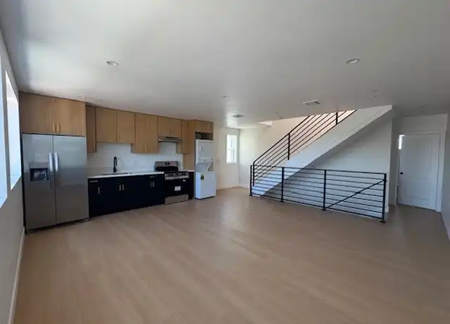 Property at 5701 Normandie Ave Unit B, Los Angeles, CA, 90037, 5 beds, 5 baths, [object Object]