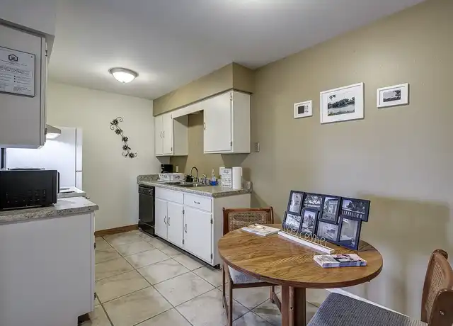 Property at Sunset Lake Apartments - 343 Frakes St, Vicksburg, MI, 49097, 2 beds, 1 bath, [object Object]