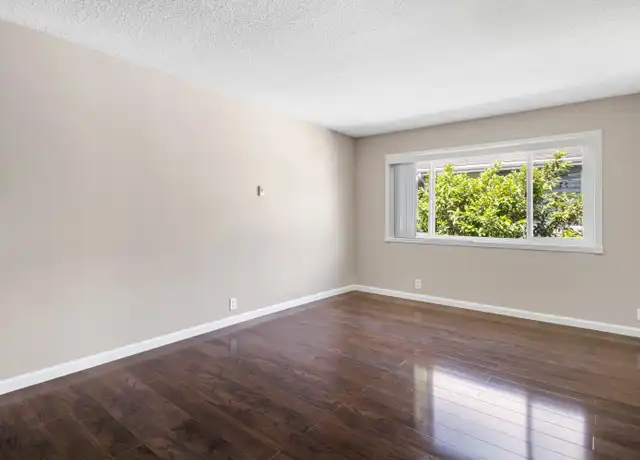 Property at 710 E 6th St Unit 06, Long Beach, CA, 90802, 1 bed, 1 bath, [object Object]