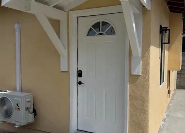 Property at 816 N Towner St Unit B, Santa Ana, CA, 92703, 1 bed, 1 bath, [object Object]
