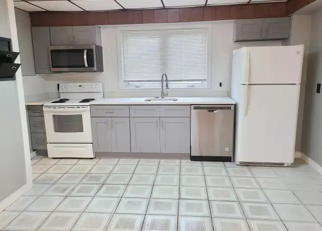 Property at 17 Stearns St Unit 1, Malden, MA, 02148, 2 beds, 1 bath, [object Object]