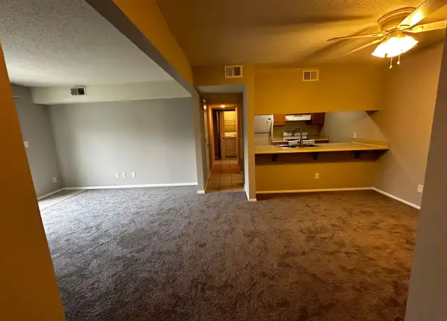 Property at 5810 Meadows Dr Unit 5728E, Fort Wayne, IN, 46804, 1 bed, 1 bath, [object Object]