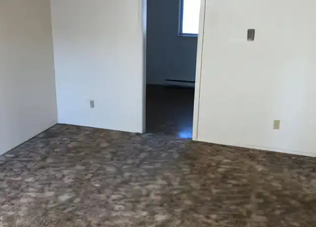 Property at 814 4th St SW Unit 814, Valley City, ND, 58072, 1 bed, 1 bath, [object Object]
