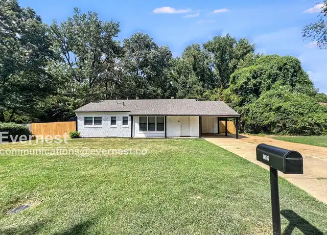 Property at 1202 Town and Country Dr, Southaven, MS, 38671, 3 beds, 1.5 baths, [object Object]