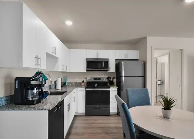 Property at 1525 W Arrowood Rd, Charlotte, NC, 28217, 3 beds, 2 baths, [object Object]