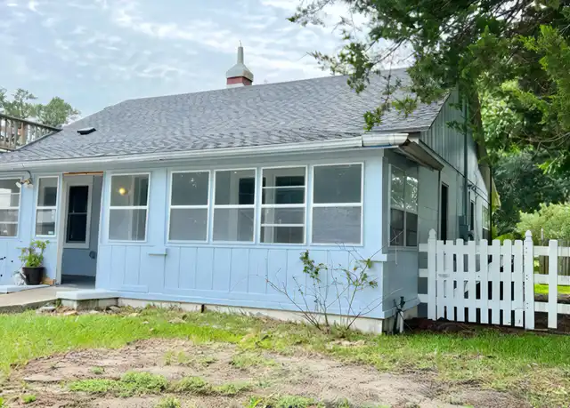 Property at 305 N 18th St, Morehead City, NC, 28557, 2 beds, 1 bath, [object Object]