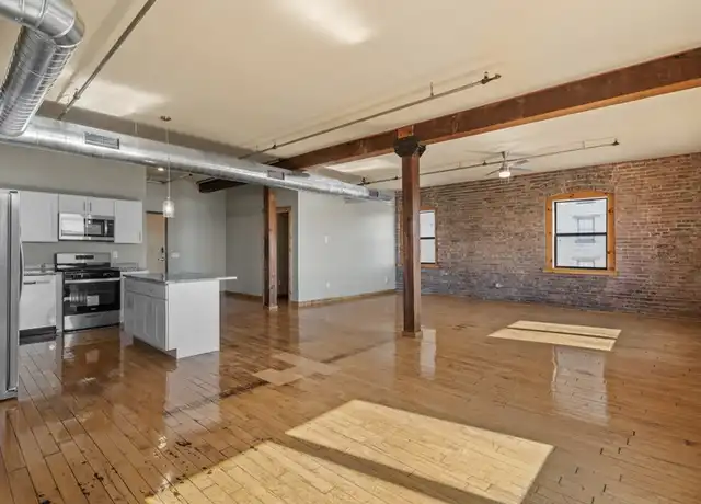 Property at 225 E 2nd St Unit 301, Davenport, IA, 52801, 3 beds, 2 baths, [object Object]