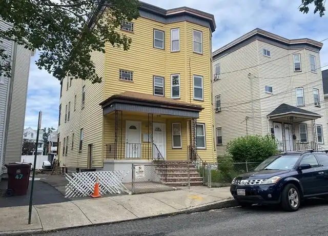 Property at 47 Pearl St Unit 2, Everett, MA, 02149, 3 beds, 1 bath, [object Object]
