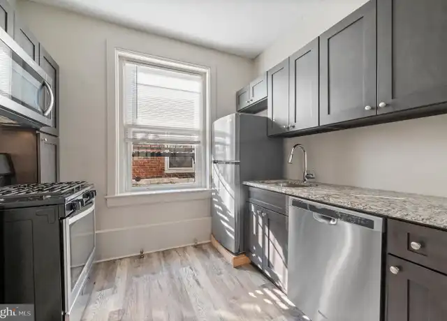 Property at 834 W Lancaster Ave Unit 2R, Bryn Mawr, PA, 19010, 2 beds, 1 bath, [object Object]