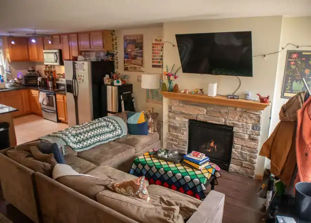 Property at 1217 Yale Ave SE Unit 1219, Minneapolis, MN, 55414, 5 beds, 3 baths, [object Object]