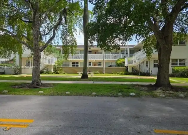 Property at 3500 Harrison St #10, Hollywood, FL, 33021, 1 bed, 1 bath, [object Object]