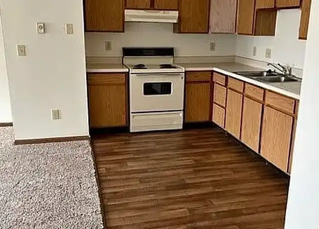 Property at Drake Terrace Apartments - 636 Berry Ln, Kendallville, IN, 46755, 1-2 bed, 1 bath, [object Object]