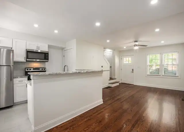 Property at 5052 Baltimore Ave, Kansas City, MO, 64112, 2 beds, 1 bath, [object Object]
