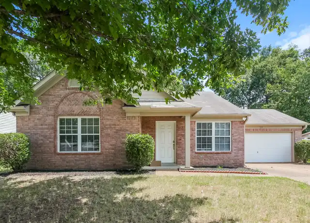 Property at 50 Oakland Woods Cv, Oakland, TN, 38060, 3 beds, 2 baths, [object Object]